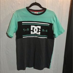 🎁🎉Host Pick🎉🎁Men’s DC Skate Short Sleeve Shirt